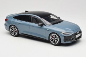 Audi A5L Sportback Grijsblauw OEM 1:18 ZAM60004B Metaal — afbeelding 6 van 8