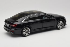 Audi A6L C8 Zwart Paudi Model 1:18 42499 Metaal — afbeelding 3 van 8