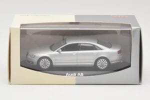 Audi A8 D3 Licht Zilver Minichamps 1:43 5010508113 Metaal — afbeelding 4 van 4