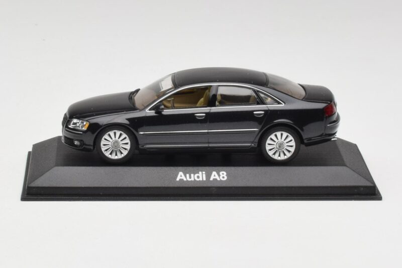 Audi A8 D3 Phantom Zwart Minichamps 1:43 5010508133 Metaal