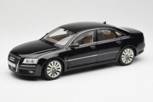 Audi A8 D3 W12 Zwart Kyosho 1:18 09212BK Metaal