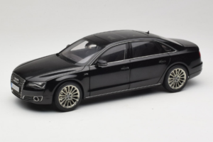 Audi A8L D3 W12 Phantom Black Kyosho 1:18 5011008125 Metaal