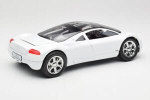 Audi Avus Quattro Alpine White Revell 1:18 08913 Metaal — afbeelding 3 van 8