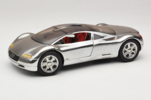 Audi Avus Quattro Chrome Silver Revell 1:18 08913-C1 Metaal