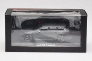 Audi RS6 C8 Avant Grijs Metallic Minichamps 1:43 5012016231 Metaal — afbeelding 4 van 4