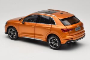 Audi Q3 F3 Orange Metallic Paudi Model 1:18 05962Q32019 Metaal — afbeelding 7 van 8