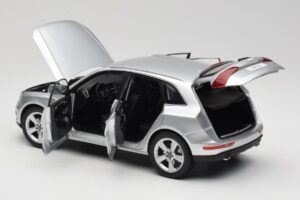 Audi Q5 8R Ice Silver Kyosho 1:18 09242IS Metaal — afbeelding 5 van 8