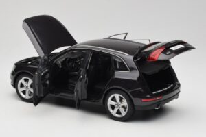Audi Q5 8R Lava Grey Kyosho 1:18 09242LG Metaal — afbeelding 5 van 8