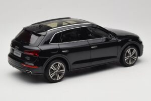 Audi Q5L FY Zwart Paudi Model 1:18 26732 Metaal — afbeelding 3 van 8