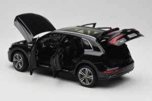 Audi Q5L FY Zwart Paudi Model 1:18 26732 Metaal — afbeelding 5 van 8