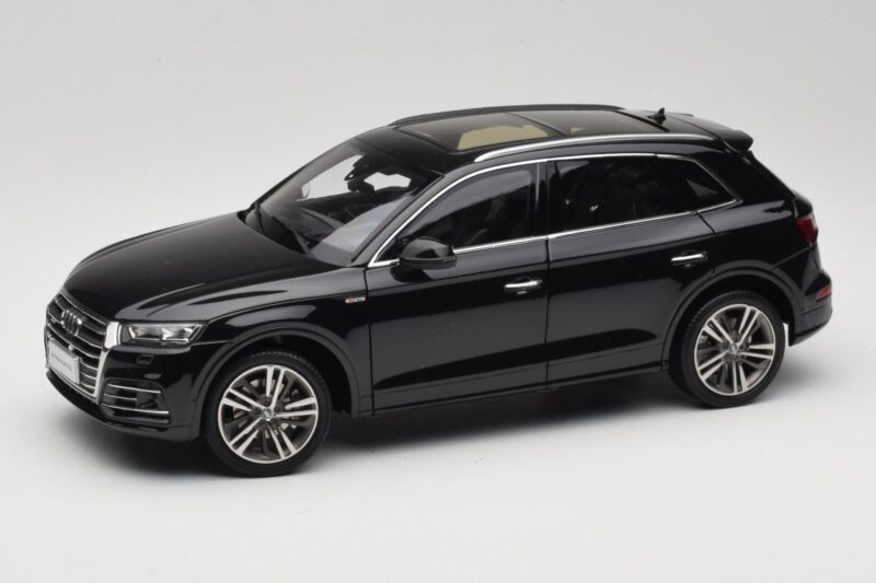 Audi Q5L FY Zwart Paudi Model 1:18 26732 Metaal