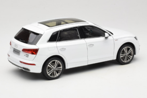 Audi Q5L FY Wit Paudi Model 1:18 30694 Metaal — afbeelding 3 van 8