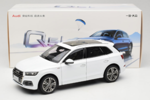 Audi Q5L FY Wit Paudi Model 1:18 30694 Metaal — afbeelding 8 van 8