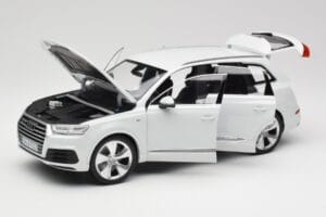 Audi Q7 4M Wit Minichamps 1:18 110014000 Metaal — afbeelding 2 van 8