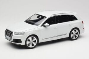 Audi Q7 4M Wit Minichamps 1:18 110014000 Metaal