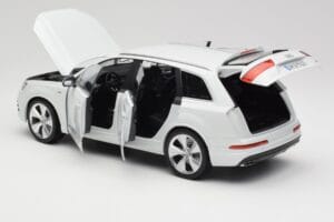 Audi Q7 4M Wit Minichamps 1:18 110014000 Metaal — afbeelding 5 van 8