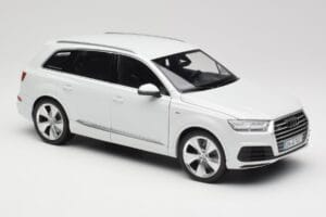 Audi Q7 4M Wit Minichamps 1:18 110014000 Metaal — afbeelding 6 van 8