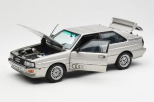 Audi Quattro LWB Zilver AUTOart 1:18 70303 Metaal — afbeelding 2 van 8