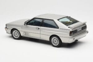 Audi Quattro LWB Zilver AUTOart 1:18 70303 Metaal — afbeelding 7 van 8