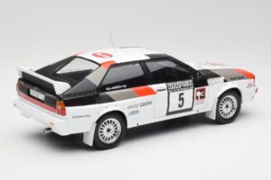 Audi Quattro #5 H. Mikkola / A. Hertz 1000 Lakes Rally 1982 IXO 1:18 18RMC094B Metaal — afbeelding 2 van 6