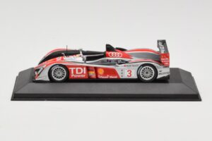 Audi R10 TDI LMP1 #3 L. Luhr / A. Premat / M. Rockenfeller 24 Hours of Le Mans 2008 Minichamps 1:43 400089903 Metaal