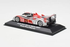 Audi R10 TDI LMP1 #1 F. Biela / E. Pirro / M. Werner 24 Hours of Le Mans 2007 Minichamps 1:43 5020700213 Metaal — afbeelding 3 van 4
