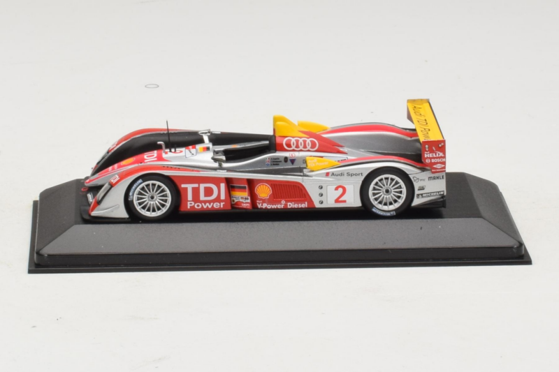 Audi R10 TDI LMP1 #2 R. Capello / T. Kristensen 2007 Minichamps 1:43 400071602 Metaal