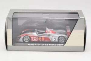 Audi R10 TDI LMP1 #2 R. Capello / T. Kristensen / A. McNish 24 Hours of Le Mans 2007 Minichamps 1:43 5020700223 Metaal — afbeelding 4 van 4
