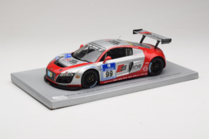 Audi R8 LMS #99 F. Biela / P. Kaffer / M. Fässler / M. Hennerici Phoenix Racing 24 Hours Nürburgring 2009 Spark 1:18 18S041 H — afbeelding 2 van 6