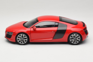 Audi R8 Rood Kyosho 1:18 09213R Metaal — afbeelding 4 van 8