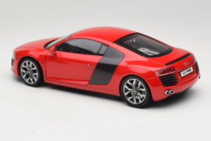 Audi R8 Rood Kyosho 1:18 09213R Metaal — afbeelding 7 van 8