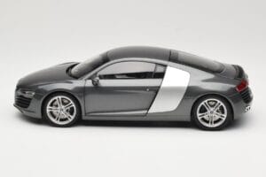 Audi R8 Type 42 4.2 Daytona Grey Kyosho 1:18 5010618425 Metaal — afbeelding 4 van 8