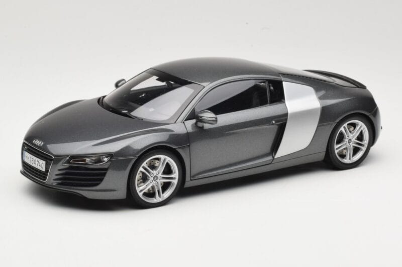 Audi R8 Type 42 4.2 Daytona Grey Kyosho 1:18 5010618425 Metaal