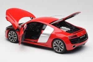 Audi R8 V10 Brilliant Rood Kyosho 1:18 09216RR Metaal — afbeelding 5 van 8