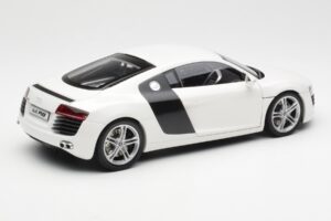 Audi R8 Type 42 Wit Kyosho 1:18 09213W Metaal — afbeelding 3 van 8