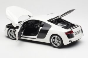 Audi R8 Type 42 Wit Kyosho 1:18 09213W Metaal — afbeelding 5 van 8