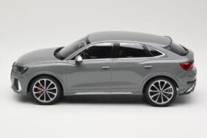 Audi RS Q3 F3 Sportback Grijs Minichamps 1:18 155018100 Metaal — afbeelding 3 van 6