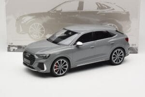 Audi RS Q3 F3 Sportback Grijs Minichamps 1:18 155018100 Metaal — afbeelding 6 van 6