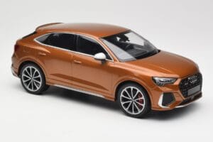 Audi RS Q3 Sportback 8U Brown Metallic Minichamps 1:18 155018104 Metaal — afbeelding 4 van 6