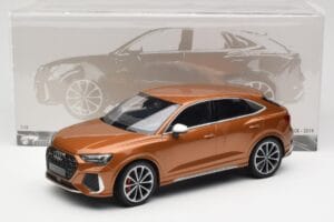 Audi RS Q3 Sportback 8U Brown Metallic Minichamps 1:18 155018104 Metaal — afbeelding 6 van 6