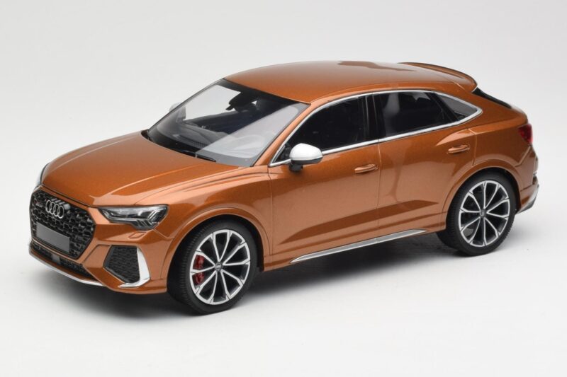 Audi RS Q3 Sportback 8U Brown Metallic Minichamps 1:18 155018104 Metaal