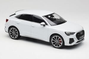 Audi RS Q3 F3 Sportback Glacier White Metallic Minichamps 1:18 155018105 Metaal — afbeelding 4 van 6