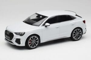 Audi RS Q3 F3 Sportback Glacier White Metallic Minichamps 1:18 155018105 Metaal