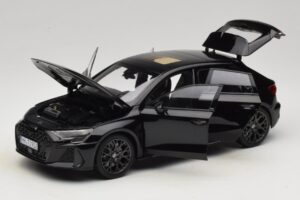 Audi RS3 8Y Sportback Myth Black Norev 1:18 188388 Metaal — afbeelding 2 van 8