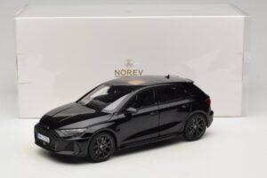 Audi RS3 8Y Sportback Myth Black Norev 1:18 188388 Metaal — afbeelding 8 van 8