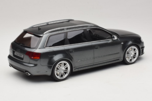 Audi RS4 B7 Grijs Otto 1:18 OT721 Hars — afbeelding 2 van 6