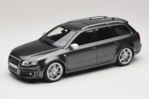 Audi RS4 B7 Grijs Otto 1:18 OT721 Hars