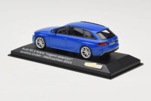 Audi RS4 B8 Avant Nogaro Blue Kerstcollectie 2014 Minichamps 1:43 AUDI003 Metaal — afbeelding 3 van 4