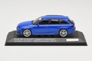 Audi RS4 B8 Avant Nogaro Blue Kerstcollectie 2014 Minichamps 1:43 AUDI003 Metaal