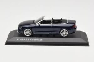 Audi RS5 B8 Cabriolet Estoril Blue Minichamps 1:43 5011215313 Metaal